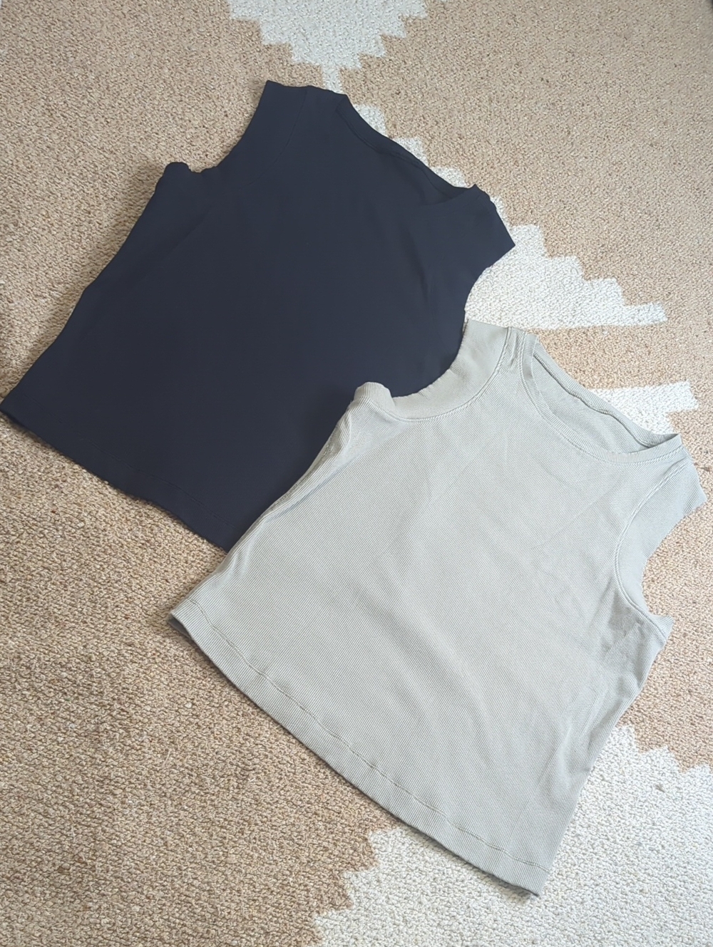 Vuori 🎾 Pose Modern Tank Top Set of Two ✌️ Medium